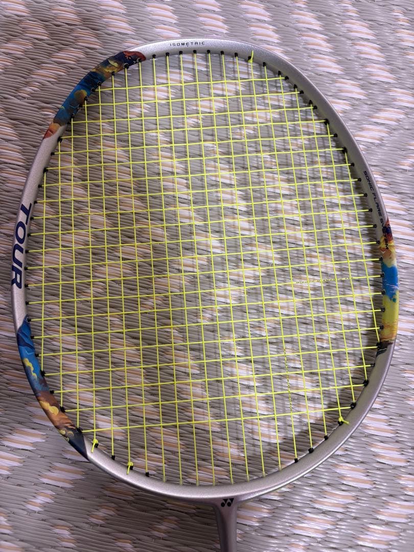 YONEX ナノフレア700TOUR 4UG5