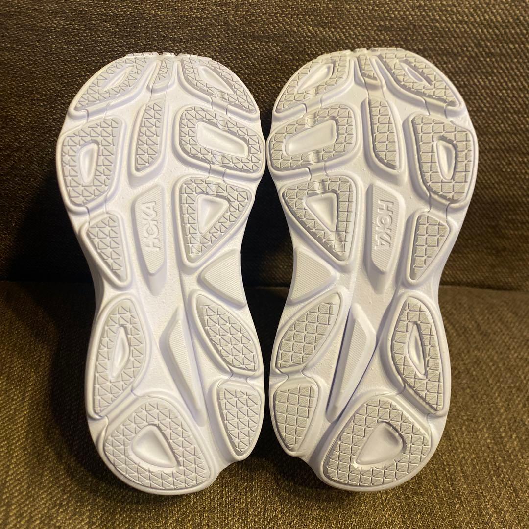 HOKA BONDI 8 ホワイト 23cm 未使用