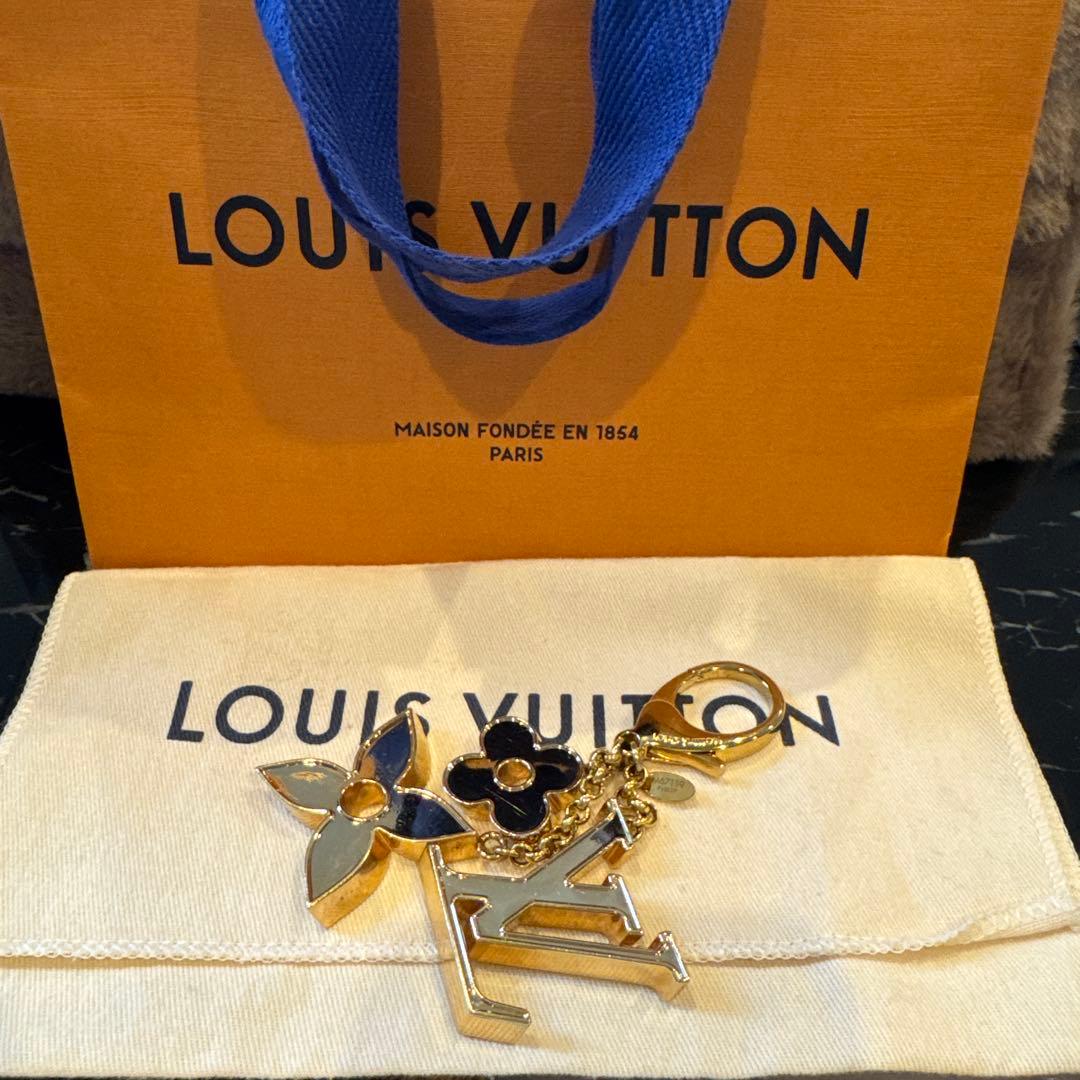 ルイヴィトン　キーホルダー