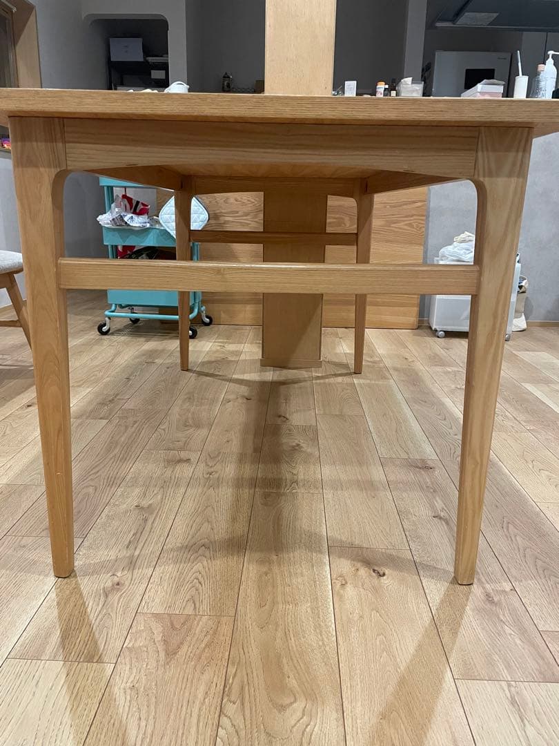 【大阪ピックアップ】ウニコ　ダイニングテーブル