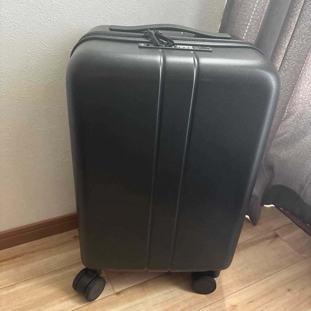 MAIMO キャリーケース Sサイズ　黒　展示品美品　最安値