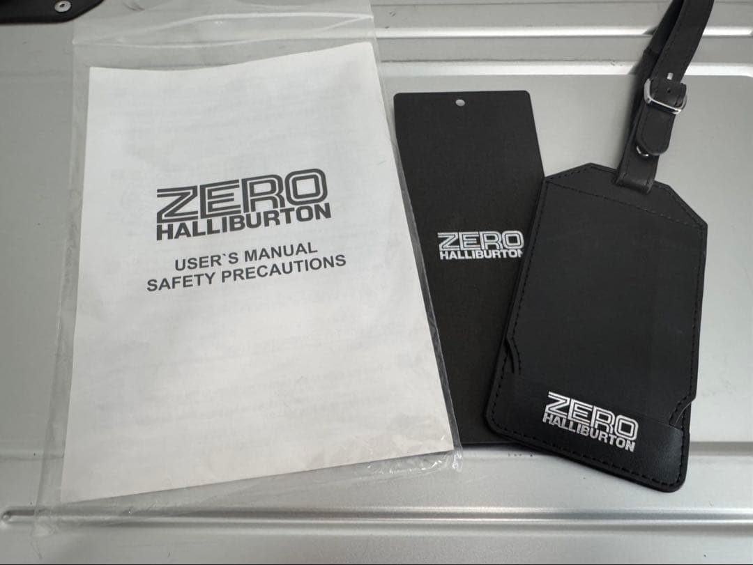 ゼロハリバートンZERO HALLIBURTON スーツケース 31L 2輪