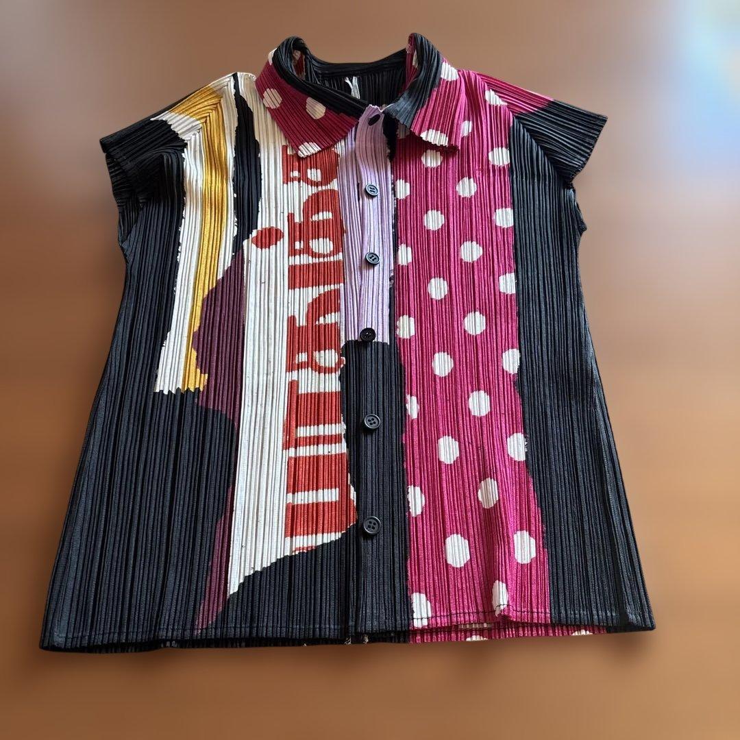 プリーツプリーズ半袖柄物シャツ　サイズ3