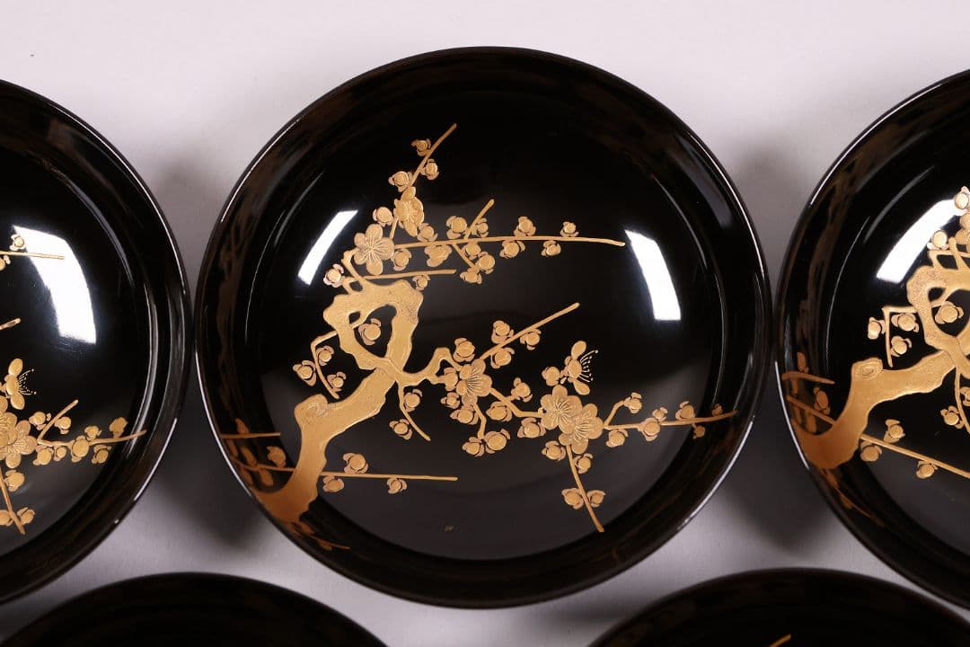 【CM232】古い木皿 五客 梅 金蒔絵 黒塗 小皿 菓子皿 木製漆器 大正昭和