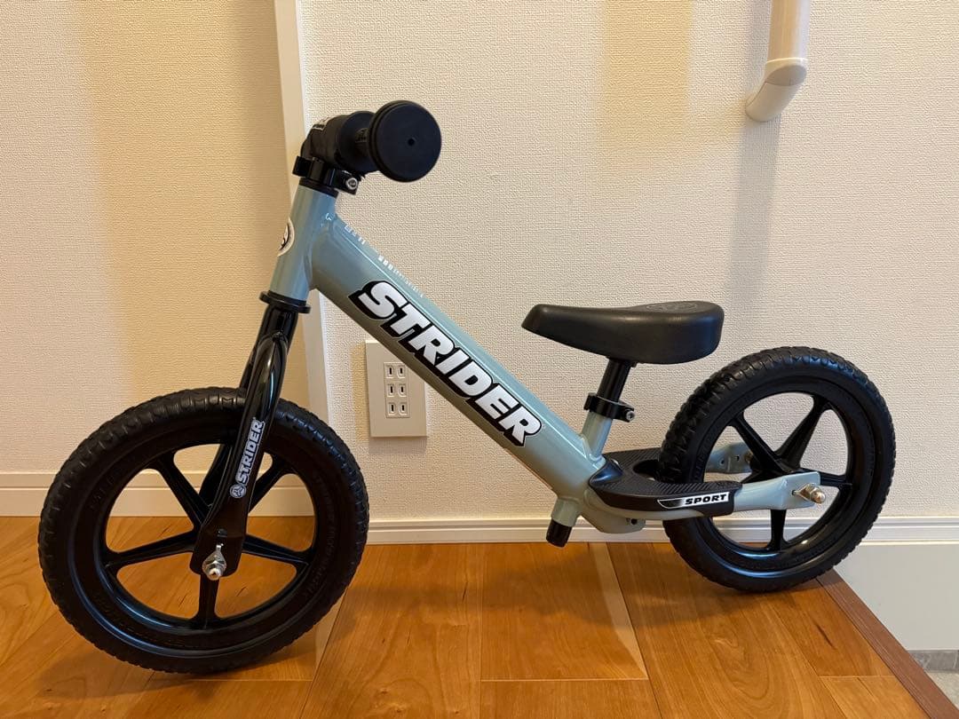 ストライダー スポーツモデル 12インチ アイスブルー