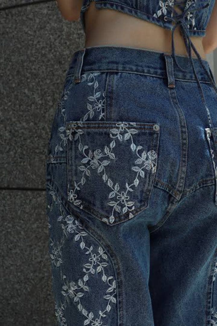 パンツ fetico FLOWER EMBROIDERED WIDE JEANS
