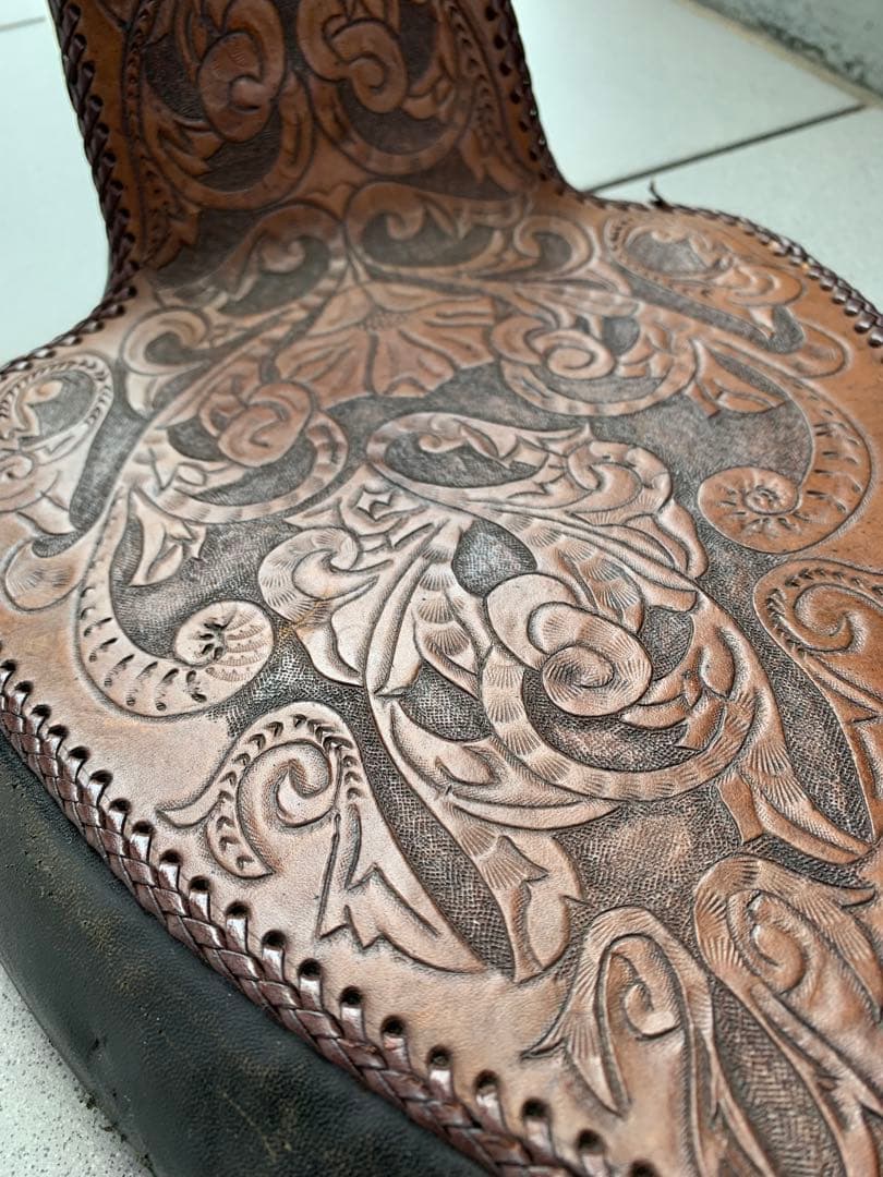 カービング ソロシート 本革 ショベル パン ナックル ハーレー