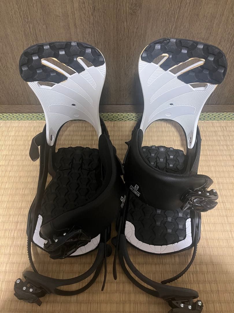 【SALOMON】 RYTHEM サイズM バインディング スノーボード