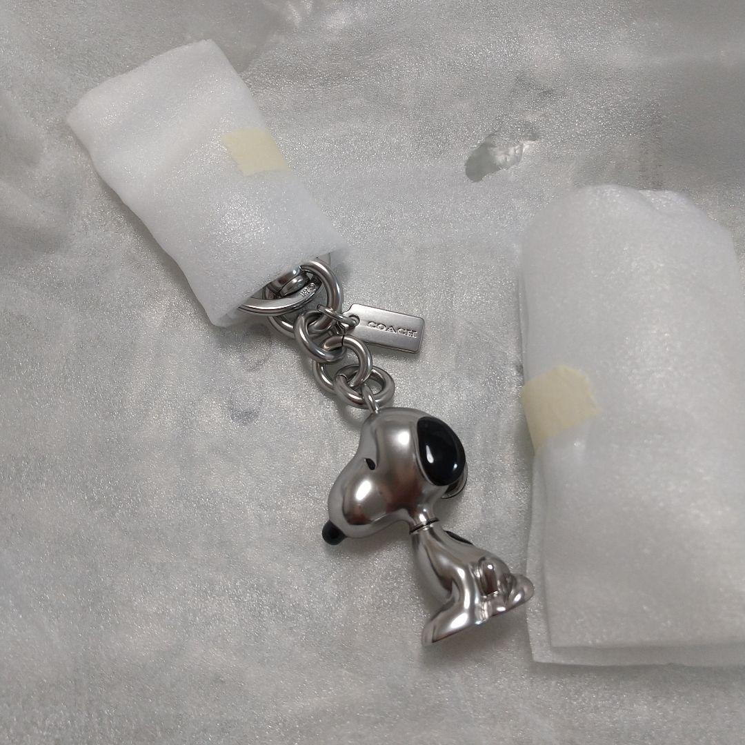 (新品)コーチ×ピーナッツ スヌーピー バッグチャーム