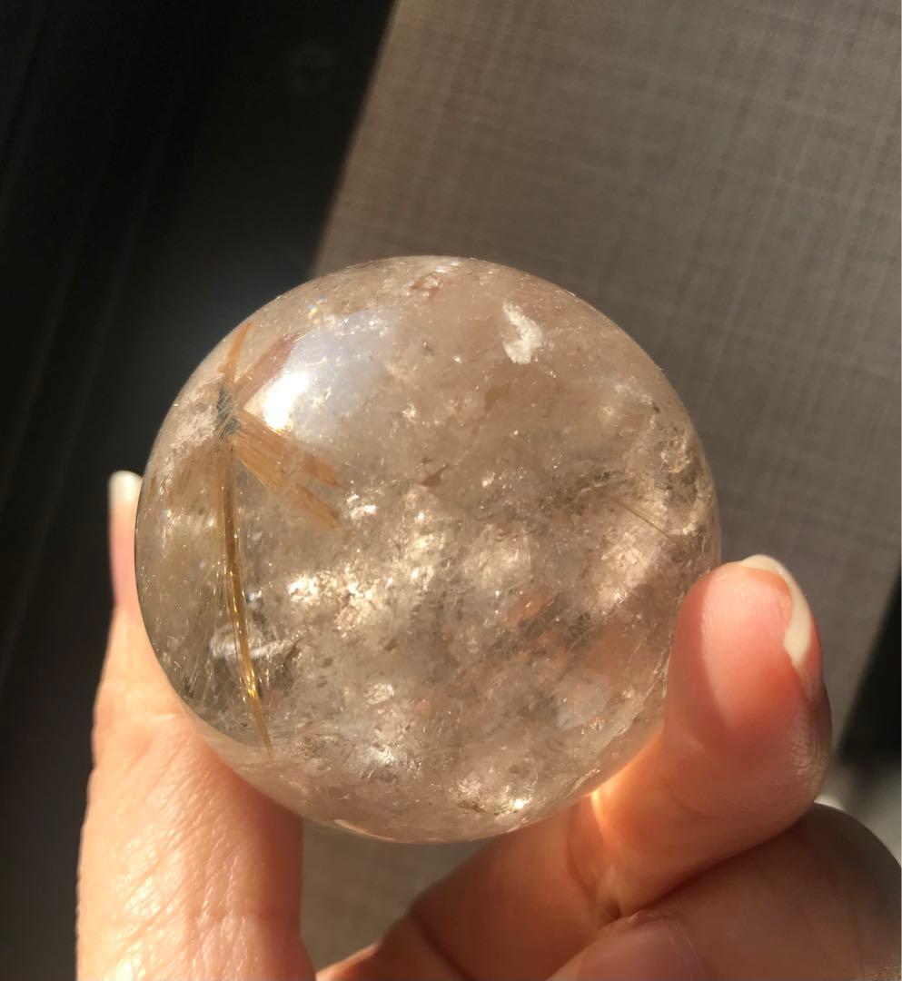 ☘️超レア❤︎虹入り❤︎黄金の輝き　ゴールドルチルクォーツ 丸玉　天然石