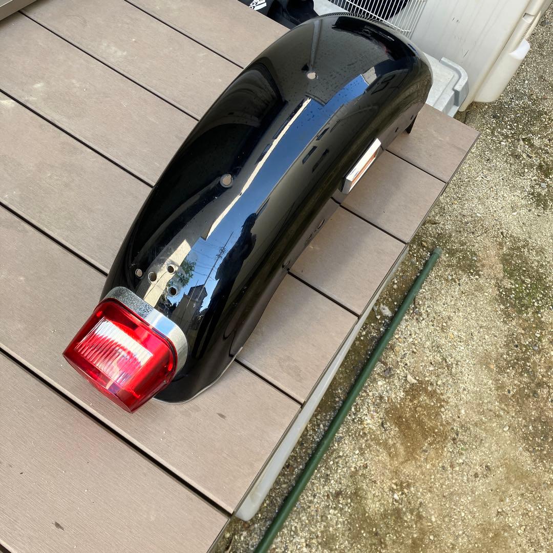 ブラック カウル テールランプ付き