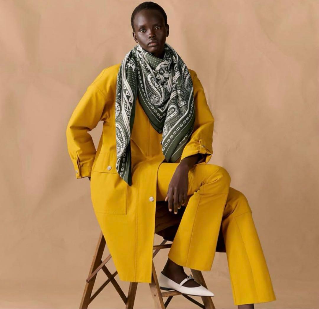 エルメス　カレジェアン 140 カーキ シュヴァル・ドゥ・クール・バンダナ