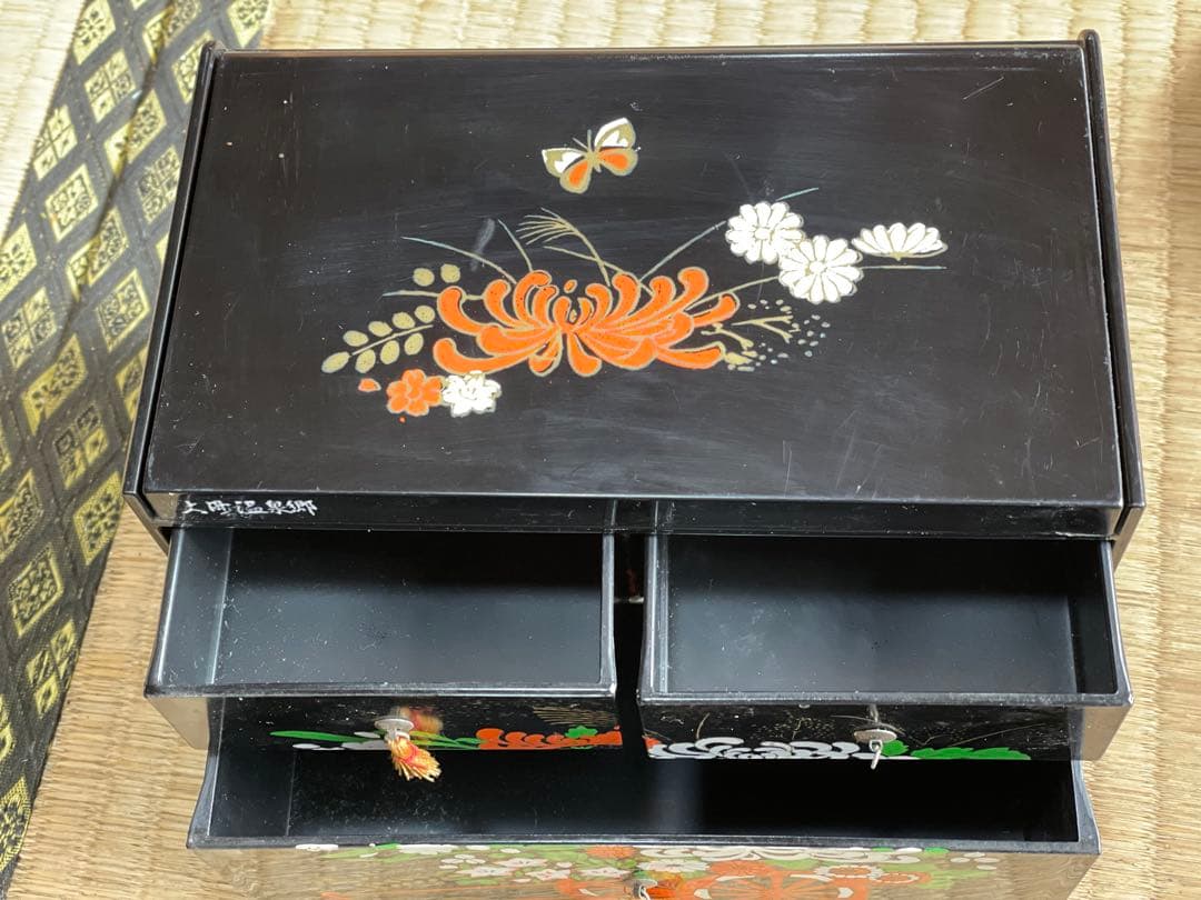 高級塗☆小物入れ