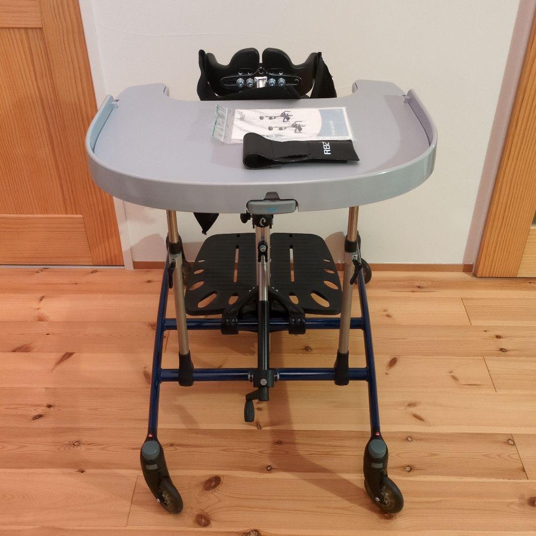 mika honda　子供用立位台　Toucan　トゥーキャン