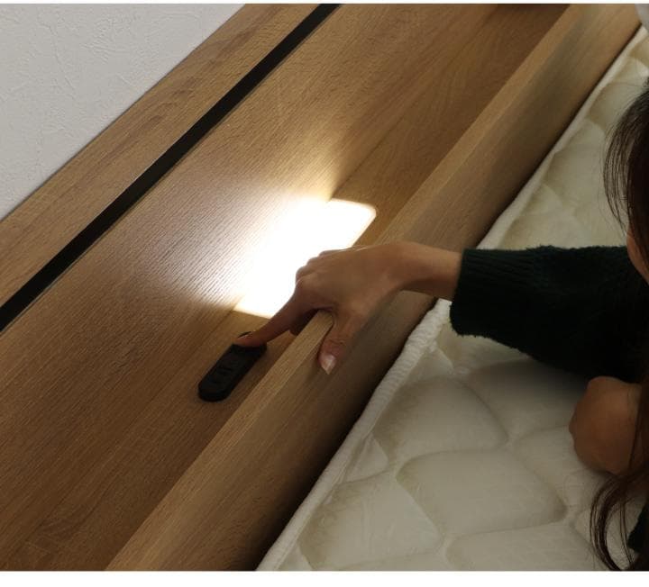 ベッドフレーム クイーンサイズ フレームのみ