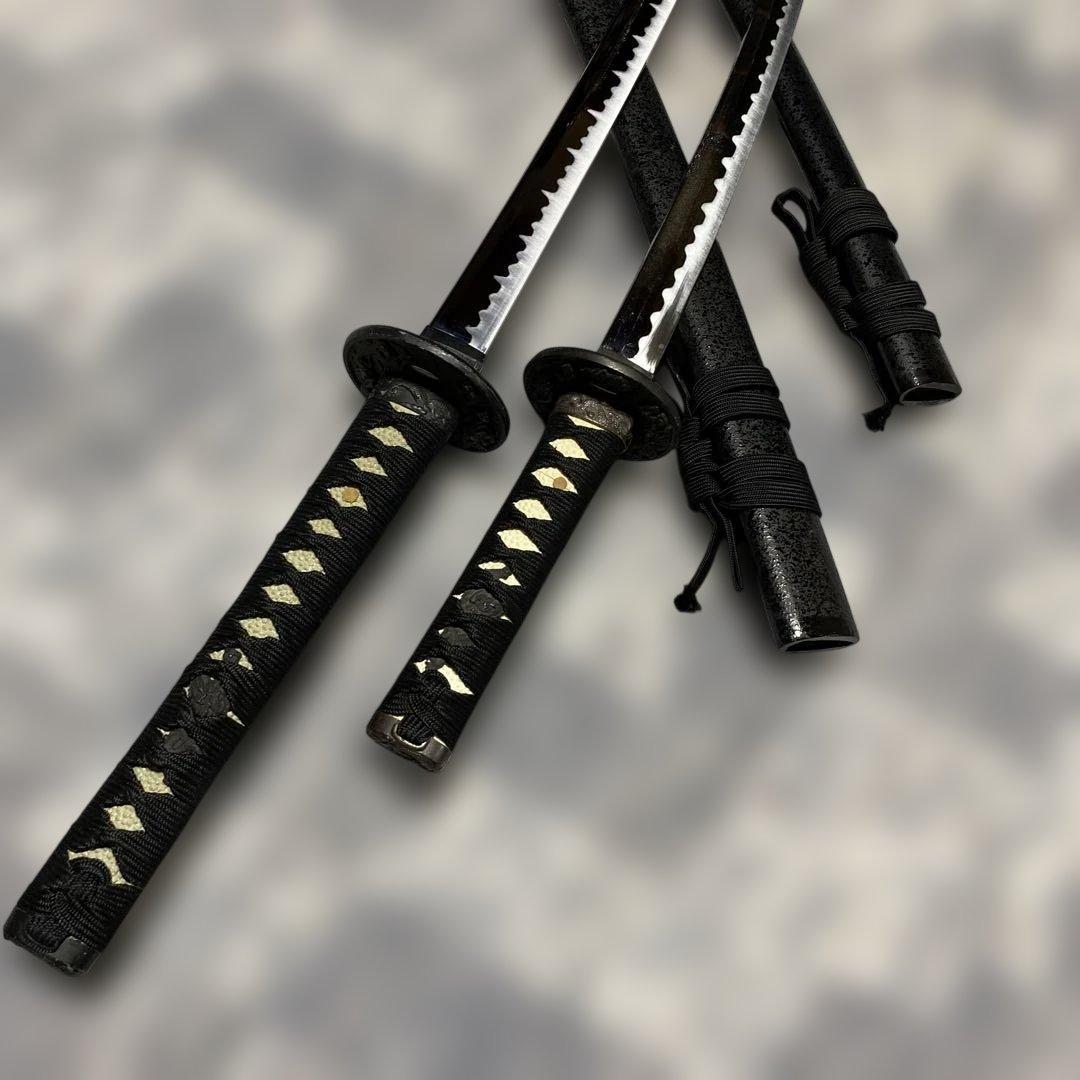 激安模造刀大小２本 黒柄 雲龍楕円鍔 黒梨地鞘