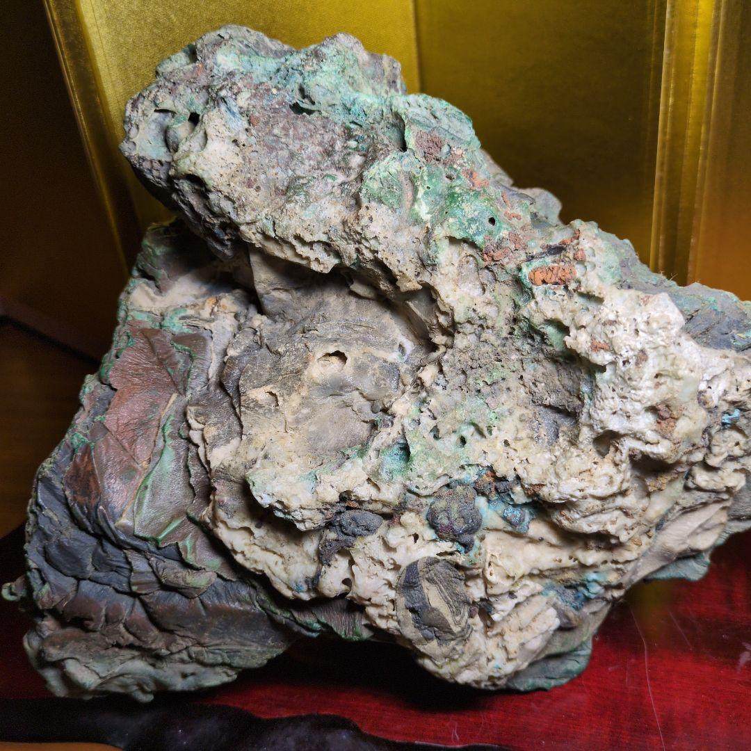 緑色の謎石 大サイズ 約4.0kg 鑑賞石 マラカイト？