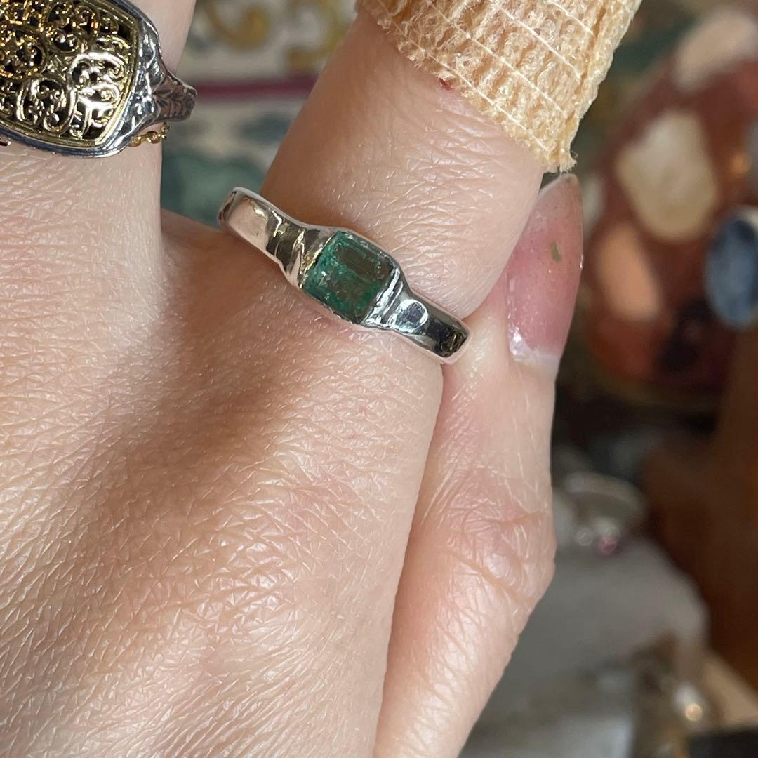 ハンドメイド　シルバー925 　シルバーリング エメラルド