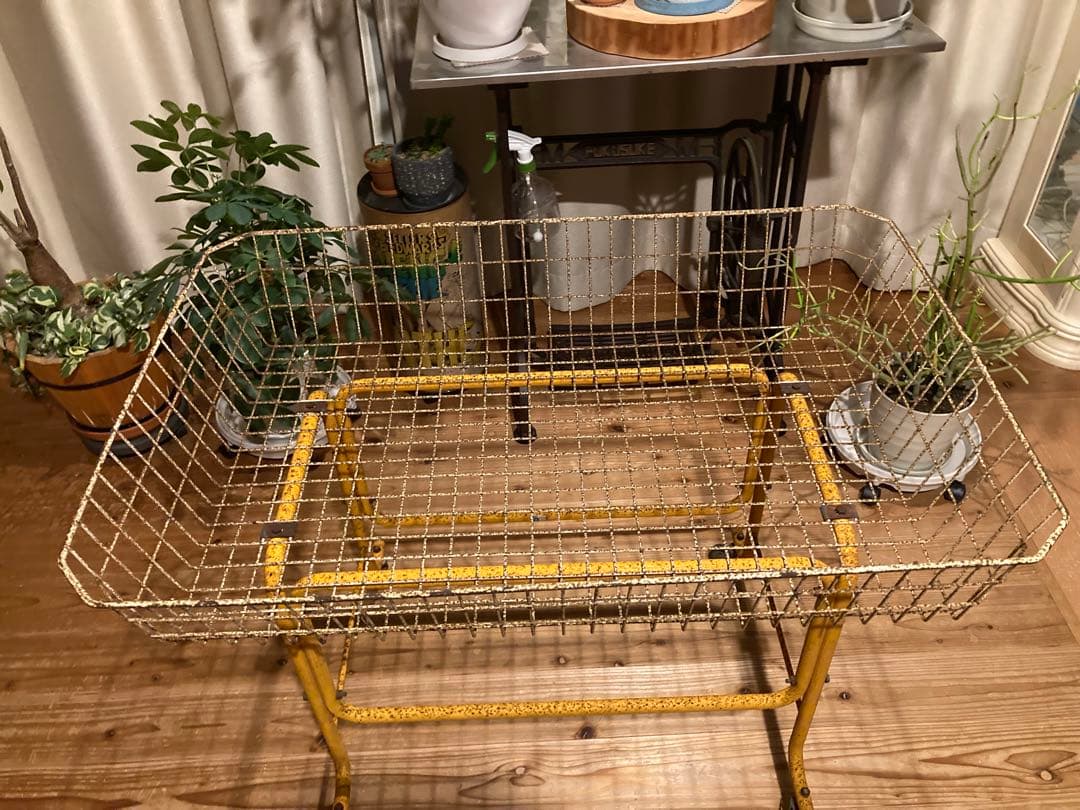昭和レトロ　ワイヤーワゴン　キャスター付　店舗什器　超シャビージャンクガーデン②