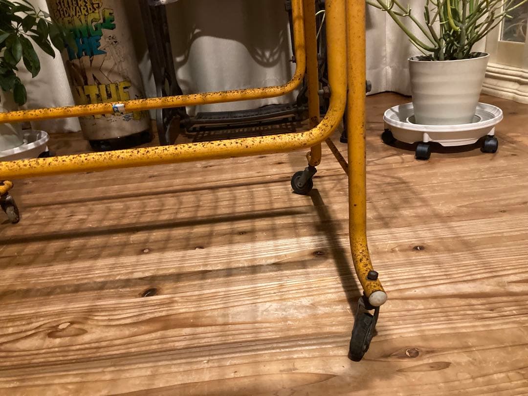 昭和レトロ　ワイヤーワゴン　キャスター付　店舗什器　超シャビージャンクガーデン②