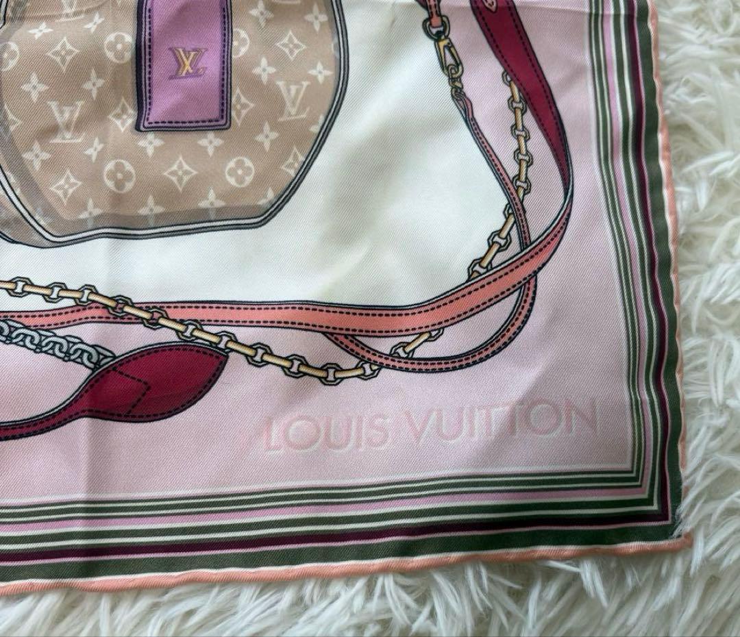 美品♡ ルイヴィトン　 カレ・ア・ラ・フォリスカーフシルク　カレ70 スカーフ