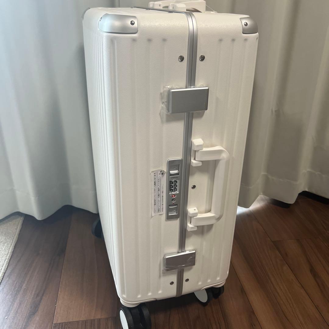 大人気スーツケース キャリーケース キャリーバッグ アルミフレーム Mサイズ