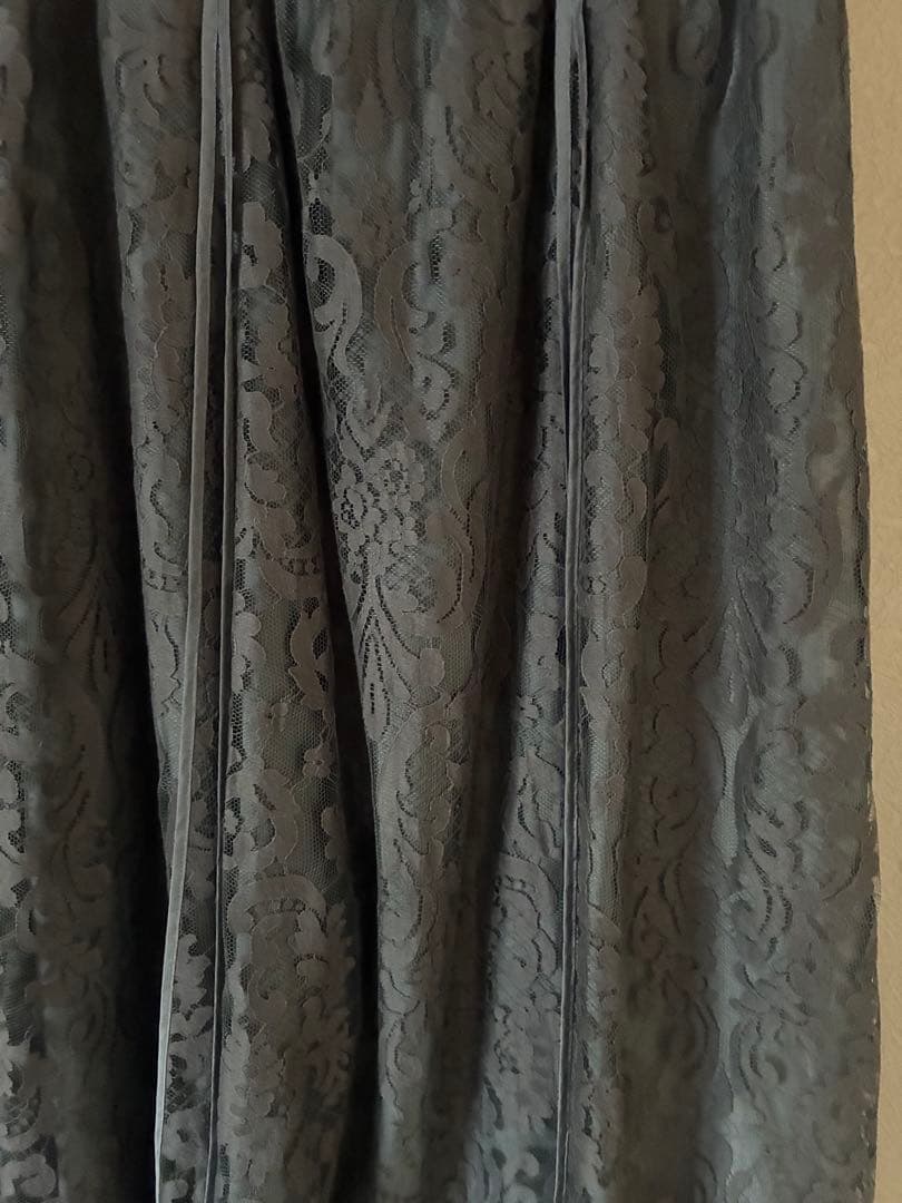 新品タグ付き　ebure リバーレース　フレアースカート　36 グレー