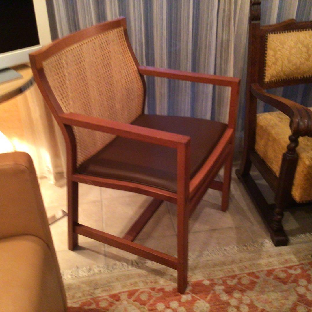 デンマークBOTIUM社木製アームチェア(本革、チーク)