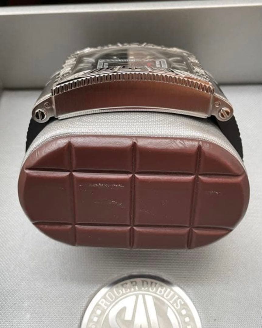 ROGERDUBUIS ロジェデュブイシーモア　スモールセコンド