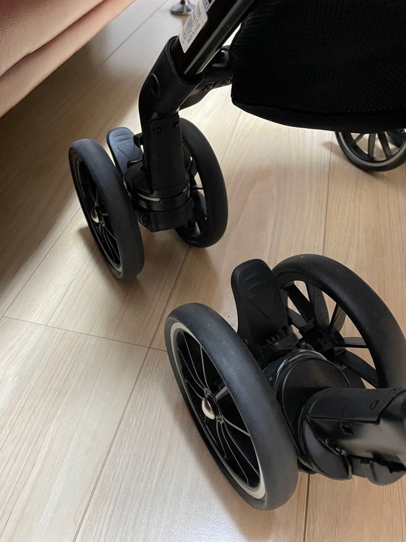 【美品】Combi ベビーカー スゴカルa 4キャス エッグショック