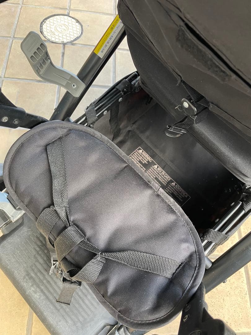 値下げしました二人乗り用ベビーカー日本育児 BabyTrend シット＆スタンド