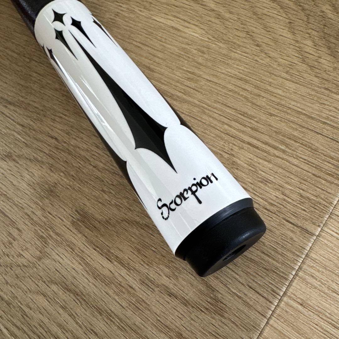 【良品】ビリヤード キュー Adamスコーピオン ロゴ入りキャップ&ケース付属