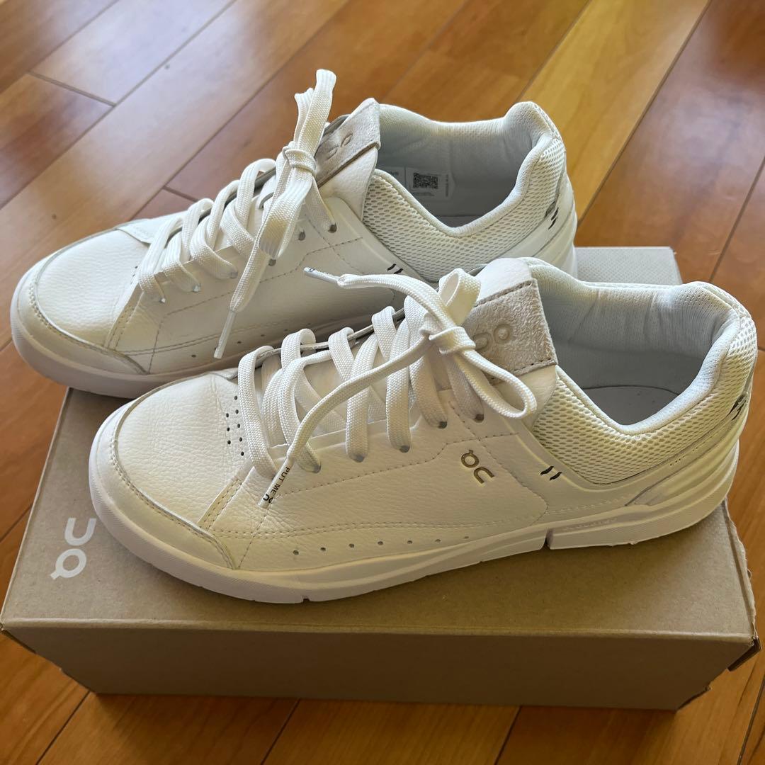 onシュ-ズ　THE ROGER CENTER COURT 25 サイズ