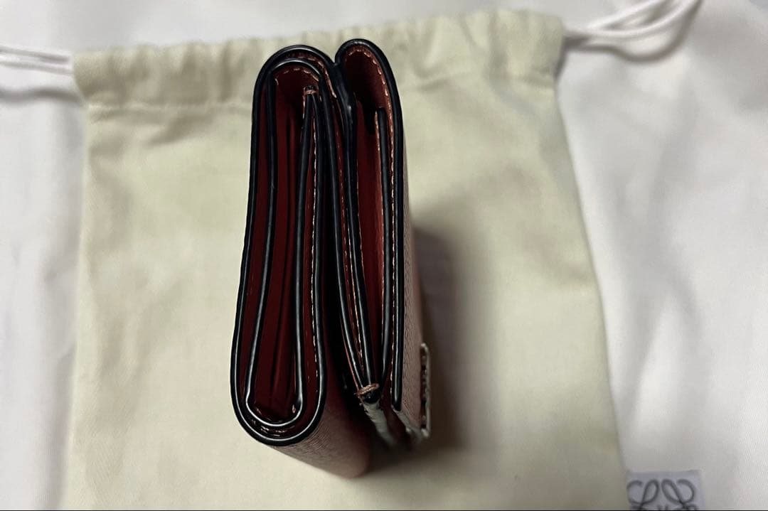 【極美品】LOEWE アナグラム トライフォールド ウォレット 折り財布 ピンク