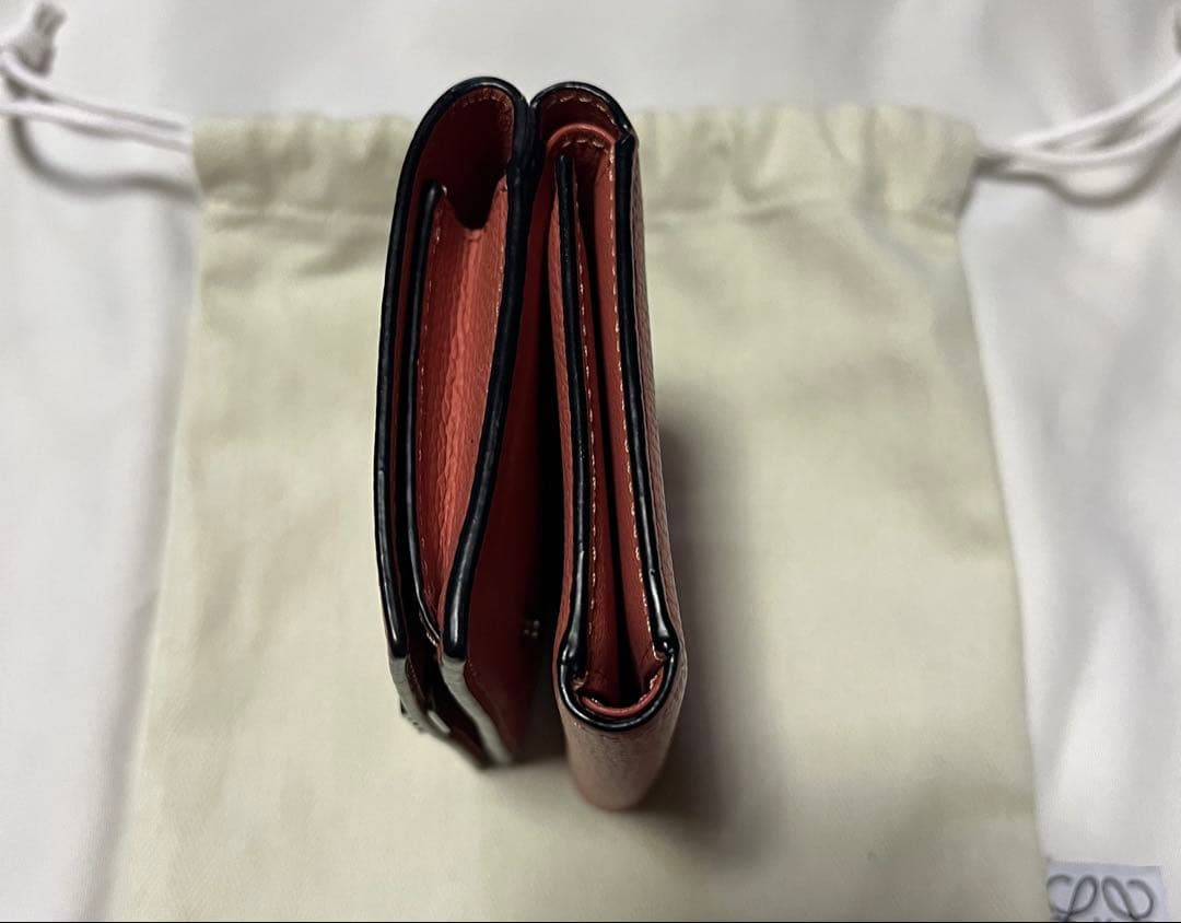 【極美品】LOEWE アナグラム トライフォールド ウォレット 折り財布 ピンク