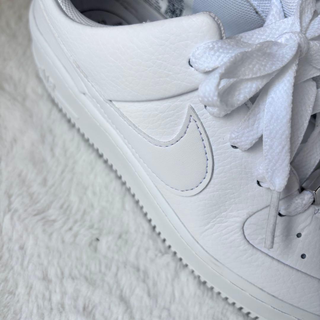 極美品⭐︎ナイキ エアフォース1 セージ ロー \"トリプル ホワイト\" 23センチ