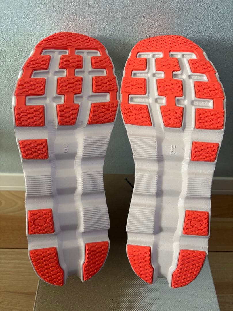 On ランニングシューズ ホワイト/オレンジ