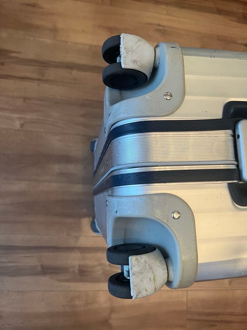 リモワ　シルバーインテグラ　104ℓ 4輪