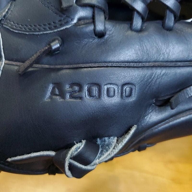 ウイルソン A2000 限定品 激レア 高校野球規定対応 内野用 硬式グローブ