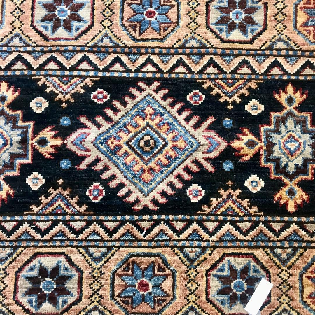 ペルシャゾランヴァリギャッベ/サイズ：87x87cm. ….zg2.