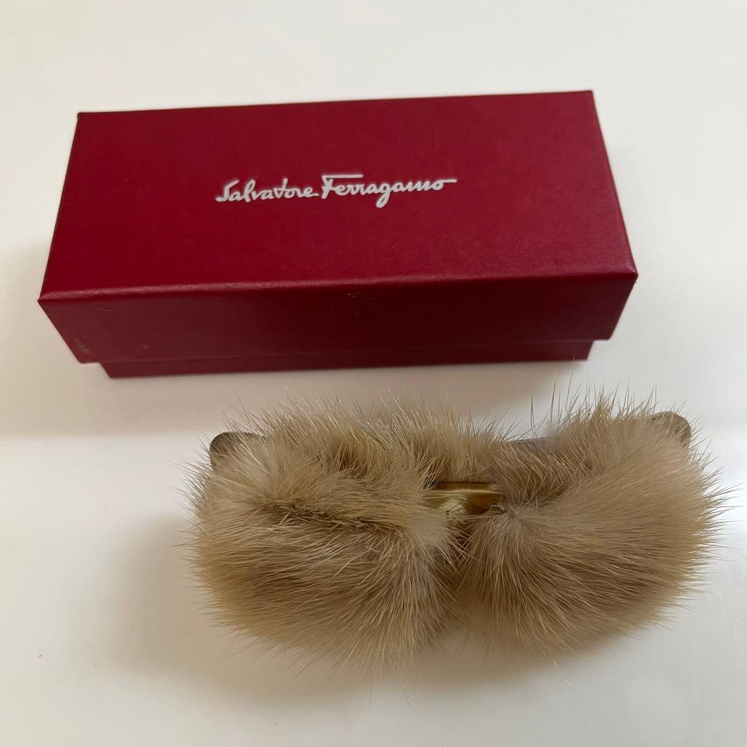 Ferragamo ミンク バレッタ ベージュ