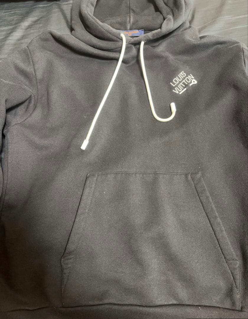 LOUIS VUITTON シグネチャー　パーカー