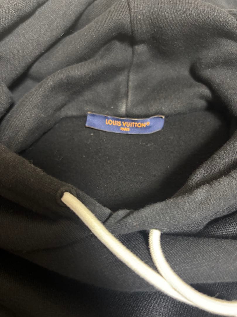 LOUIS VUITTON シグネチャー　パーカー