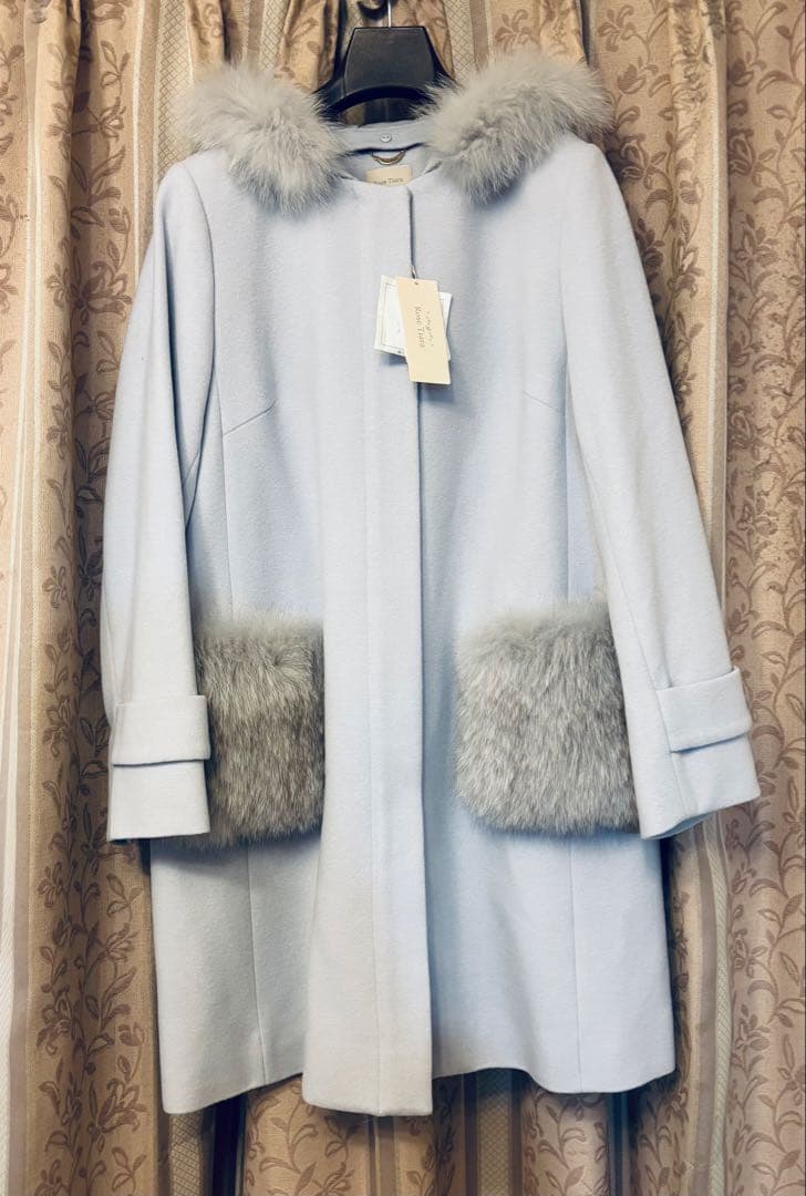 新品タグ付　ローズティアラ　フォックスファーコート　46 大きいサイズ