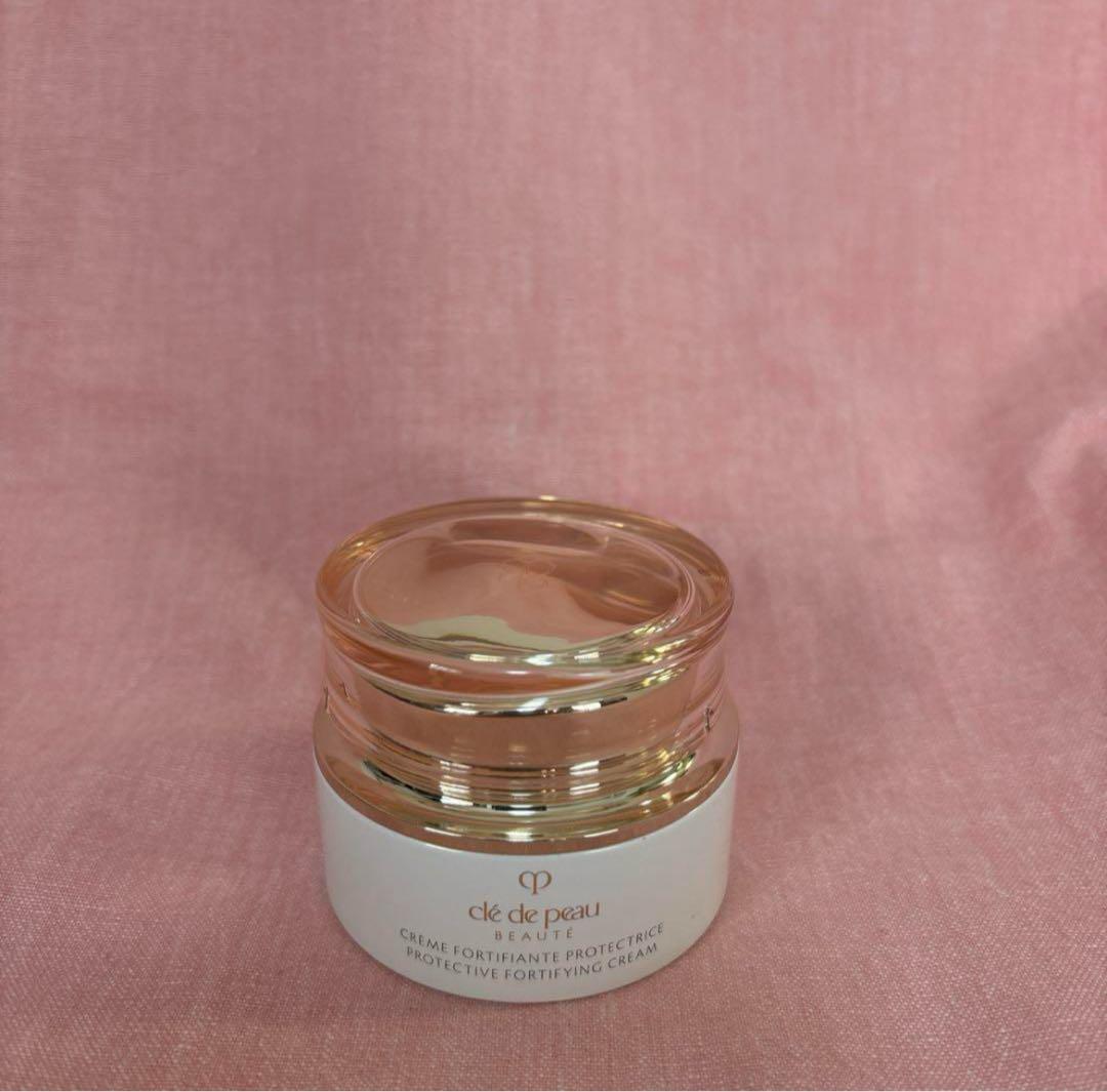 クレドポーボーテ　クレームプロテクトゥリスn(日中用)クリーム状乳液