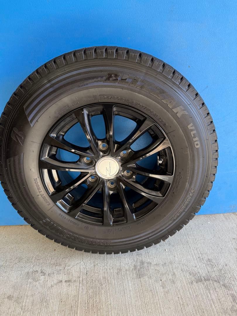 ハイエーススタッドレスブリヂストン ブリザック VL1 195/80R15アルミ