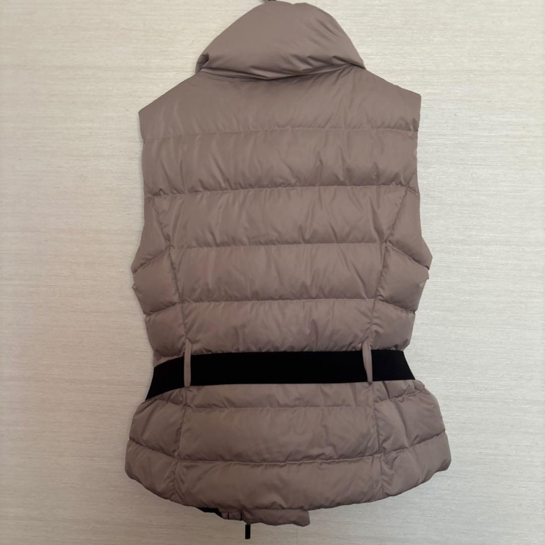 min☆min様お取り置き　モンクレール　ベルト付きダウンベスト　ベージュ