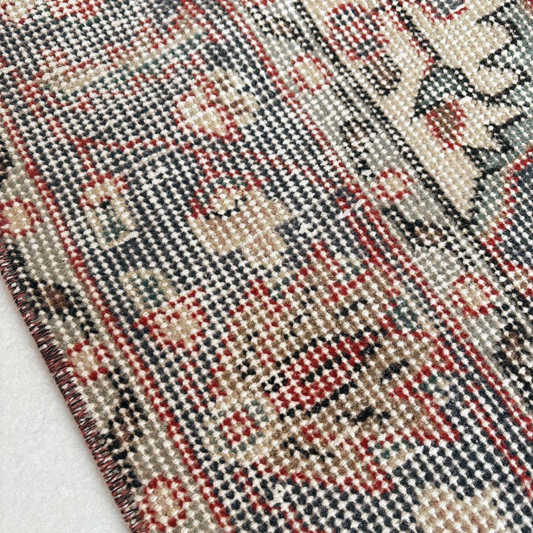 トルコ　ヴィンテージラグ　赤　ネイビー　メダリオン