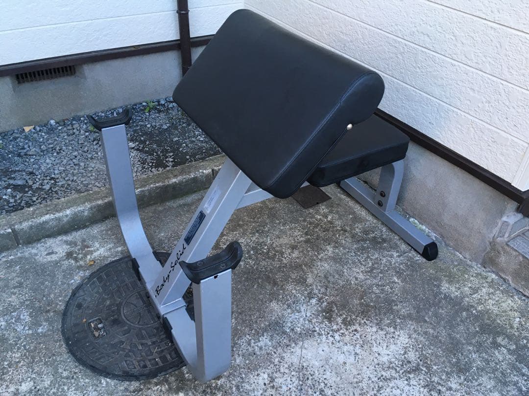 BodySolidのジムユースのプリチャーベンチ