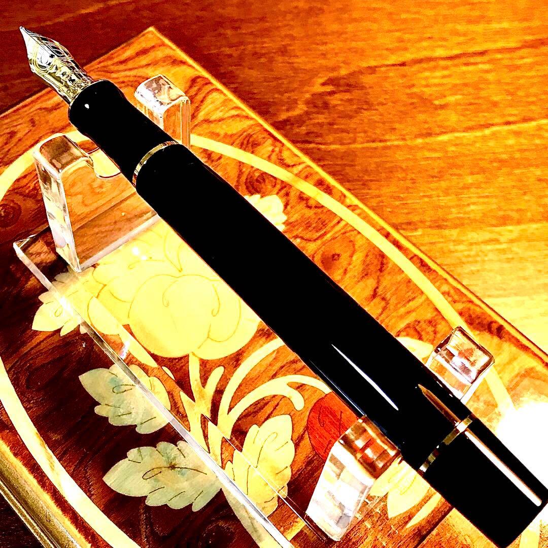 ☆ほぼ新品☆美しいパーカー万年筆デュオフォールドブラックセンテニアルGT(Ｆ)